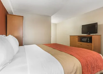 Spark by Hilton Oshawa hotel thumbnail 7