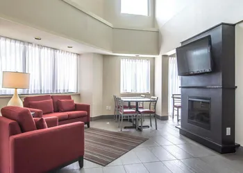 Comfort Inn Alma - Lac-Saint-Jean hotel thumbnail 2