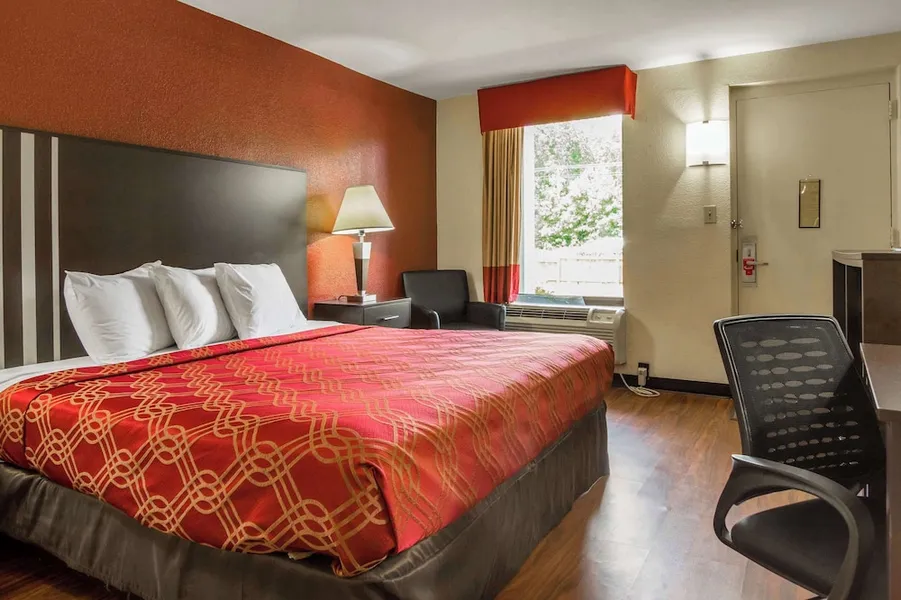 Econo Lodge Research Triangle Park hotel detail image 6