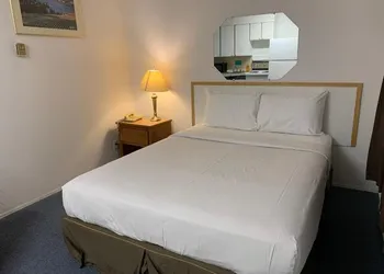 Swiss Sunset Inn hotel thumbnail 3