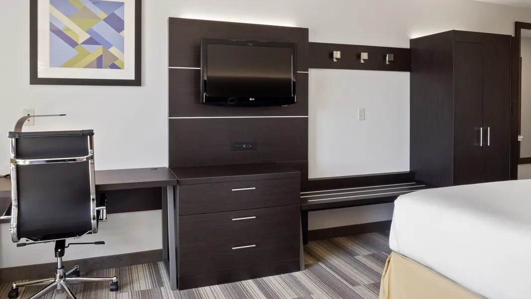 Holiday Inn Express and Suites Newton by IHG hotel detail image 2