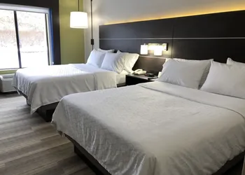 Holiday Inn Express and Suites Newton by IHG hotel thumbnail 5