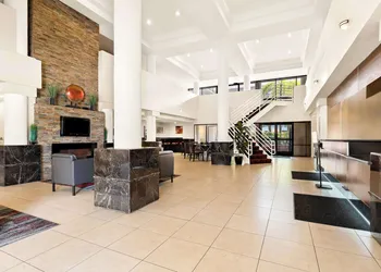 Best Western Plus Irvine Spectrum Hotel hotel thumbnail 2