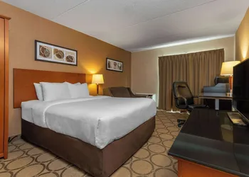 Comfort Inn Pickering hotel thumbnail 7