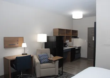 Candlewood Suites Tallahassee by IHG hotel thumbnail 5