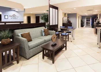 Microtel Inn & Suites by Wyndham Spring Hill/Weeki Wachee hotel thumbnail 2