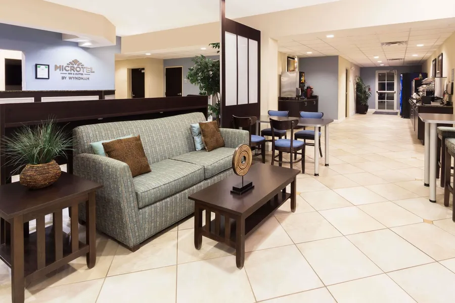 Microtel Inn & Suites by Wyndham Spring Hill/Weeki Wachee hotel detail image 2