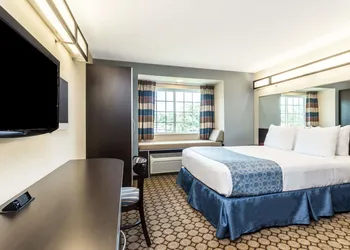 Microtel Inn & Suites by Wyndham Spring Hill/Weeki Wachee hotel thumbnail 4