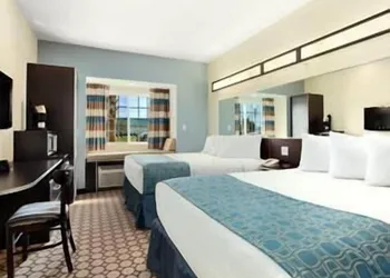 Microtel Inn & Suites by Wyndham Spring Hill/Weeki Wachee hotel thumbnail 7