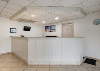 Tropical Winds Oceanfront Hotel hotel thumbnail 3