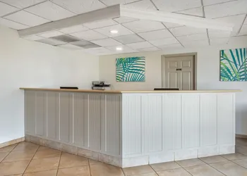 Tropical Winds Oceanfront Hotel hotel thumbnail 6