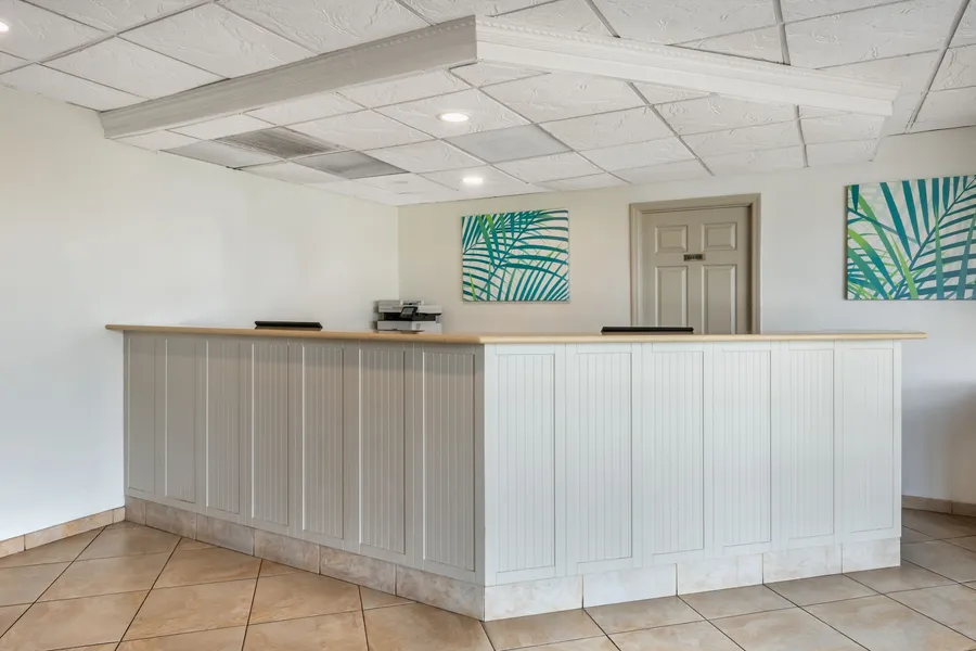 Tropical Winds Oceanfront Hotel hotel detail image 6
