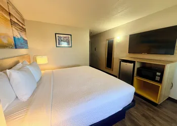 Days Inn by Wyndham Orange Park/Jacksonville hotel thumbnail 5
