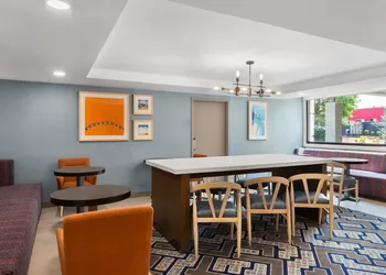 Holiday Inn Express Atlanta Airport - North by IHG hotel thumbnail 3