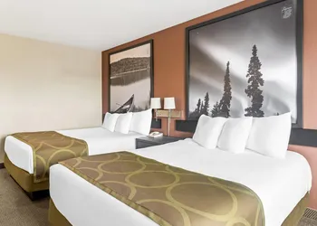 Super 8 by Wyndham Meadow Lake hotel thumbnail 7