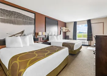 Super 8 by Wyndham Meadow Lake hotel thumbnail 8