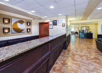 Comfort Inn And Suites Edson hotel thumbnail 3