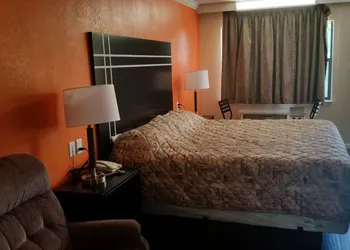 The Heart of Texas Motel hotel thumbnail 5