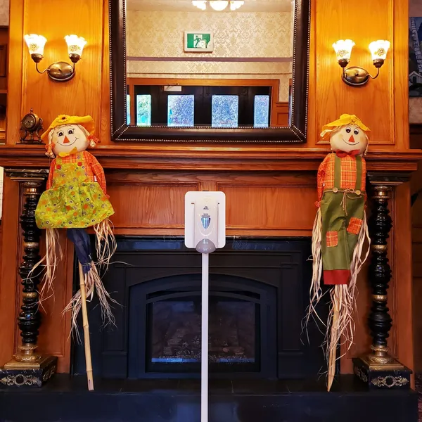 James Bay Inn Hotel & Suites hotel detail image 2