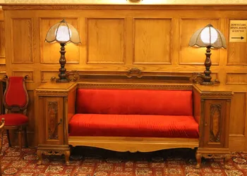 James Bay Inn Hotel & Suites hotel thumbnail 8