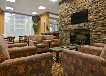 Best Western Plus Chateau Inn Sylvan Lake hotel thumbnail 2
