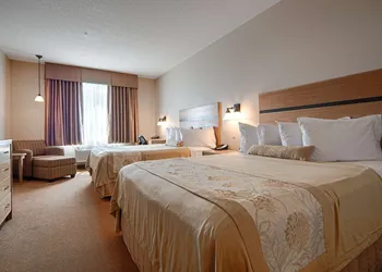 Best Western Plus Chateau Inn Sylvan Lake hotel thumbnail 7