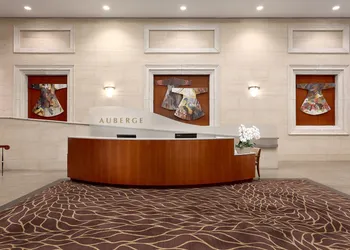 Auberge Vancouver Hotel hotel thumbnail 2