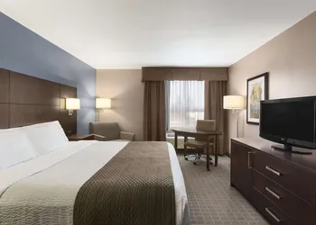 Days Inn by Wyndham Stephenville hotel thumbnail 8