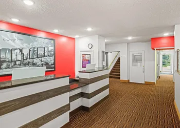 Super 8 by Wyndham Thunder Bay hotel thumbnail 3