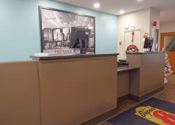 Super 8 by Wyndham Thunder Bay hotel thumbnail 5