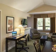 Executive Suites Hotel & Resort, Squamish hotel detail image 4