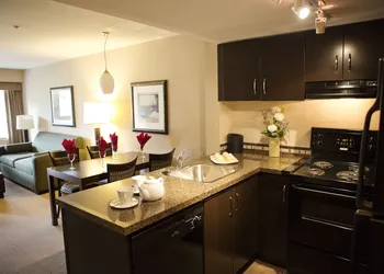 Executive Suites Hotel & Resort, Squamish hotel thumbnail 7