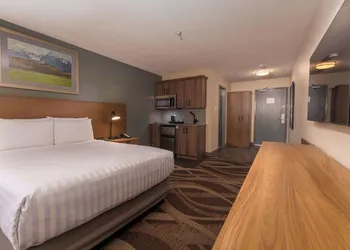 Prestige Hudson Bay Lodge & Conference Centre, WorldHotels Crafted Collection hotel thumbnail 8