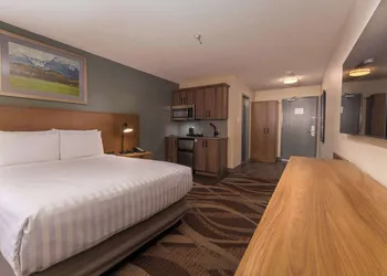 Prestige Hudson Bay Lodge & Conference Centre, WorldHotels hotel thumbnail 8