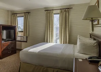 The Guv’nor hotel thumbnail 5