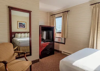 The Guv’nor hotel thumbnail 6