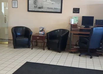Super 8 by Wyndham Moose Jaw SK hotel thumbnail 3