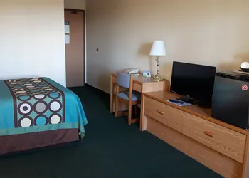 Super 8 by Wyndham Moose Jaw SK hotel thumbnail 7