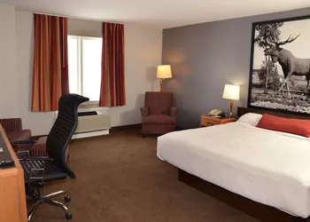 Super 8 by Wyndham North Bay hotel thumbnail 7
