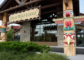 Great Wolf Lodge Niagara Falls hotel thumbnail 2