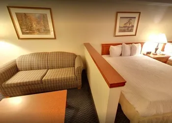 Days Inn & Suites by Wyndham Niagara Falls Centre St. By the Falls hotel thumbnail 7