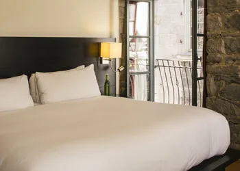 Le Petit Hotel Vieux-Montreal - Saint-Paul hotel thumbnail 8