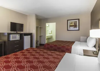 Econo Lodge Lethbridge hotel thumbnail 8