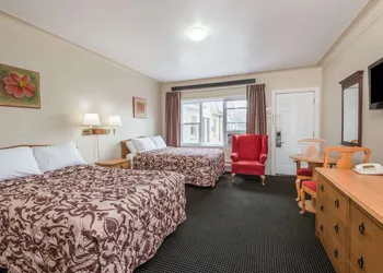Knights Inn London hotel thumbnail 5
