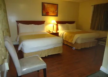 Bayside Inn & Waterfront Suites hotel thumbnail 5