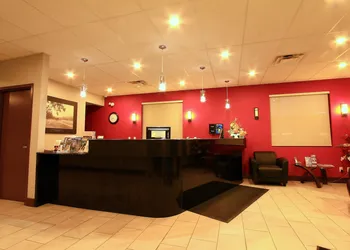 Super 8 by Wyndham Kelowna BC hotel thumbnail 6