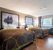 Super 8 by Wyndham Gananoque/Country Squire Resort hotel detail image 7