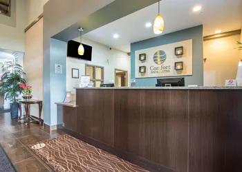 Comfort Inn & Suites hotel thumbnail 4