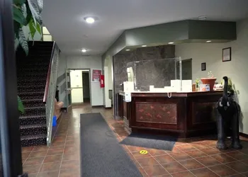 Econo Lodge hotel thumbnail 2