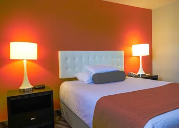 Howard Johnson by Wyndham Gravenhurst hotel thumbnail 8